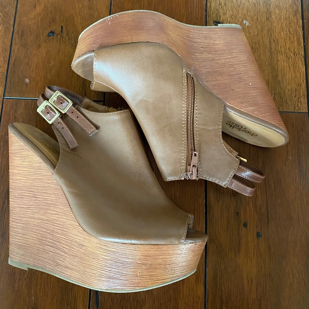 Brown Wedges
